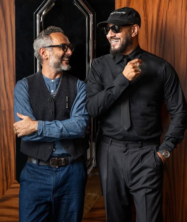 ARA X MR. DEAN. A creative collaboration between Ara Vartanian and Swizz Beatz. Together Ara and Swizz have created a collection of jewellery that resonates with the body — it moves, becomes part of it, and speaks in the rhythm of its wearer.

@ara_vartanian @therealswizzz 

#AraxMrDean