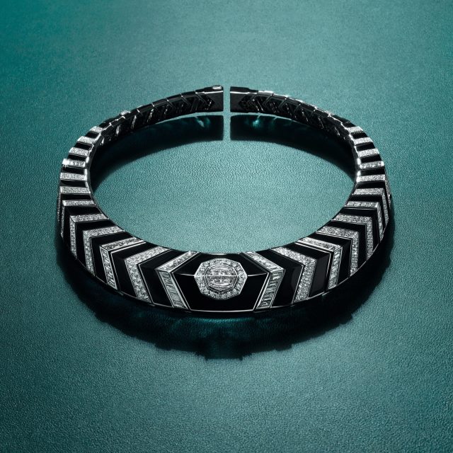 Unveiled this week in Paris, Terres d’Instinct, the new @Messika High Jewellery collection by @valeriemessika 

Celebrating the 20th Anniversary year of the Maison, the collection draws inspiration from the landscapes and wildlife of Namibia with the Zebra Mnyama, Fauve, Kalahara and Mirage suites as exceptional standouts of Terres d’Instinct.

#DiamondsinMotion