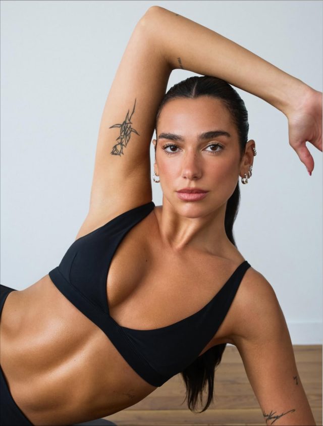 VIP BY EBPR | Dua Lipa wearing @lateliernawbar for her announcement as Co-Founder and Creative Director of @framereformer 💥

A huge thank you to @lorenzoposocco